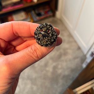 Cocktail Ring with shiny black stones